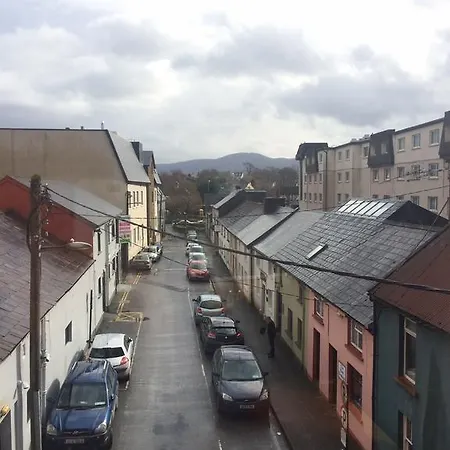 College Street Апартаменти Кілларні